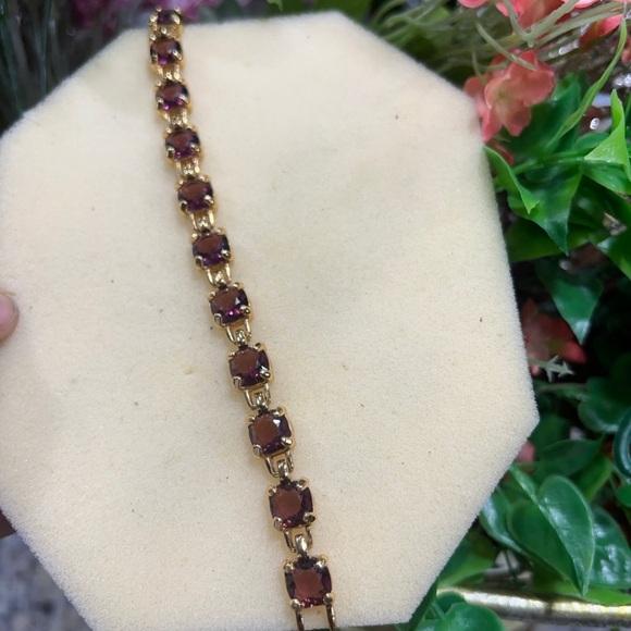 Amethyst Purple 8mm Crystal Swarovski 7" Gold tone Tennis Bracelet - Picture 12 of 12